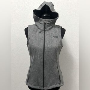 North Face Ridgewall Vest with Hood- SM- RETAIL $129
